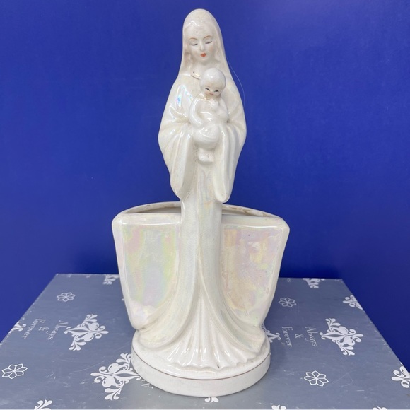 Napco Madonna and Child Planter iridescent - Picture 1 of 11